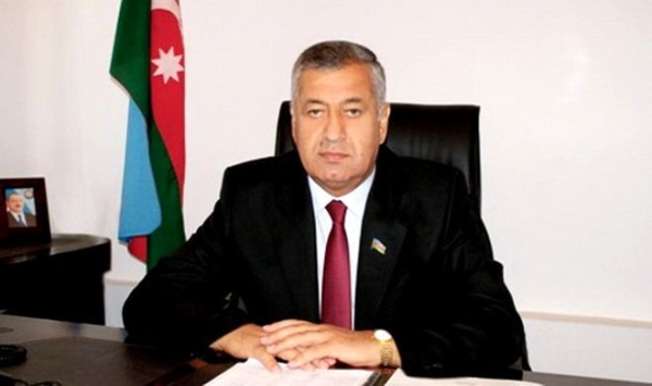 Unun qiyməti artdı – Vahid Əhmədov kəskin etiraz etdi